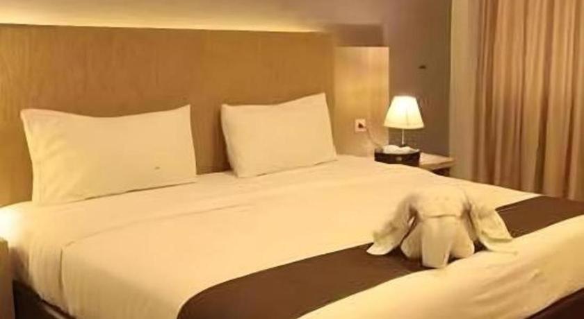 Asoka Luxury Hotel Bandar Lampung Dış mekan fotoğraf