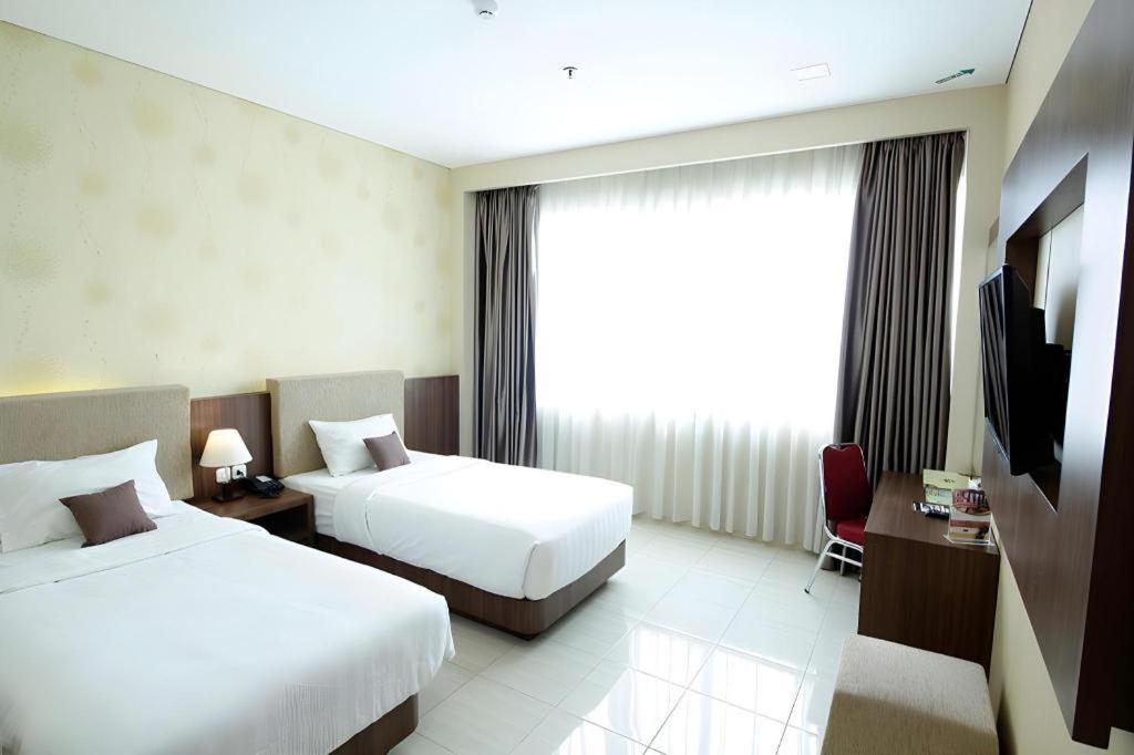 Asoka Luxury Hotel Bandar Lampung Dış mekan fotoğraf