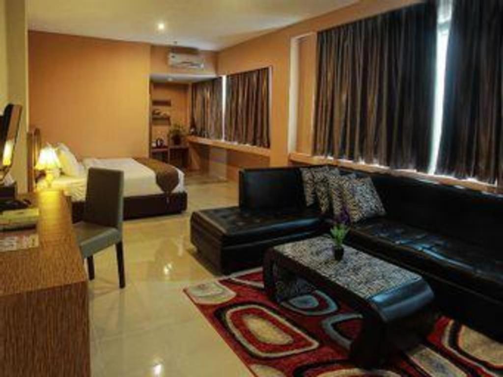 Asoka Luxury Hotel Bandar Lampung Dış mekan fotoğraf
