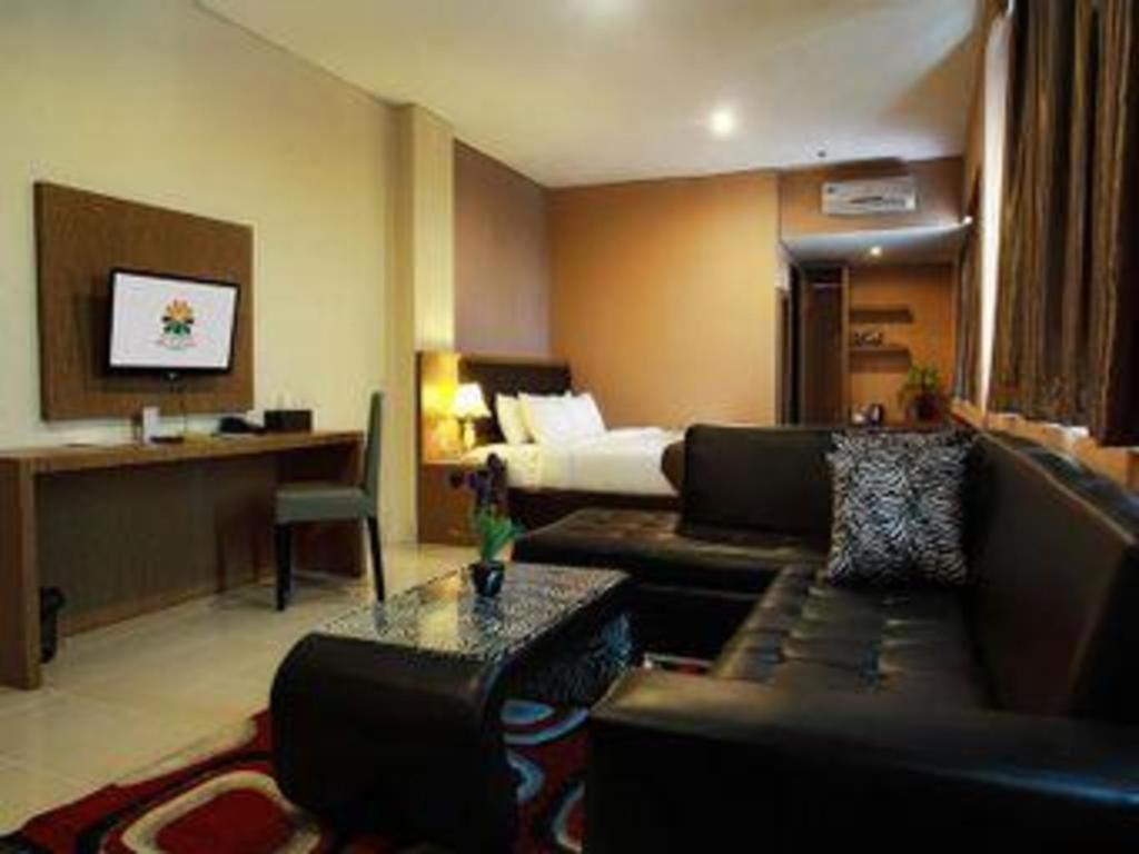 Asoka Luxury Hotel Bandar Lampung Dış mekan fotoğraf