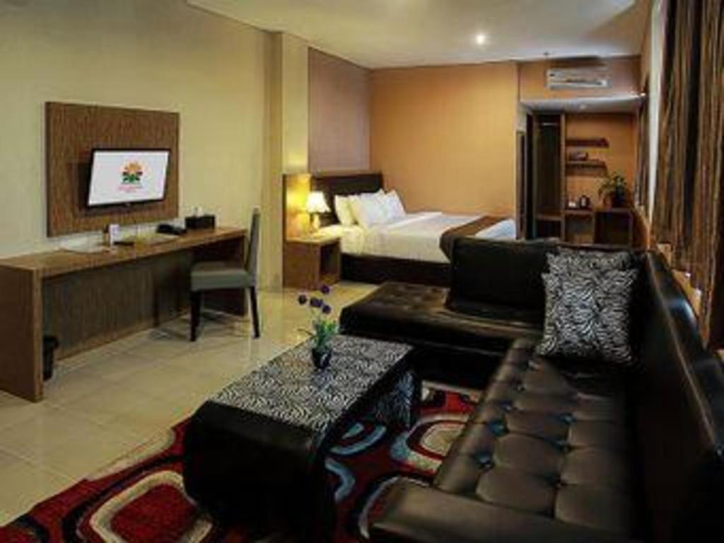 Asoka Luxury Hotel Bandar Lampung Dış mekan fotoğraf