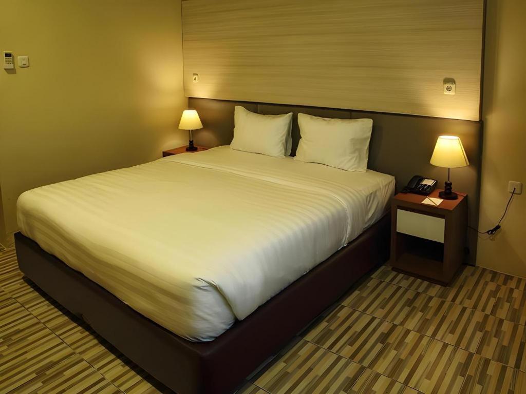 Asoka Luxury Hotel Bandar Lampung Dış mekan fotoğraf