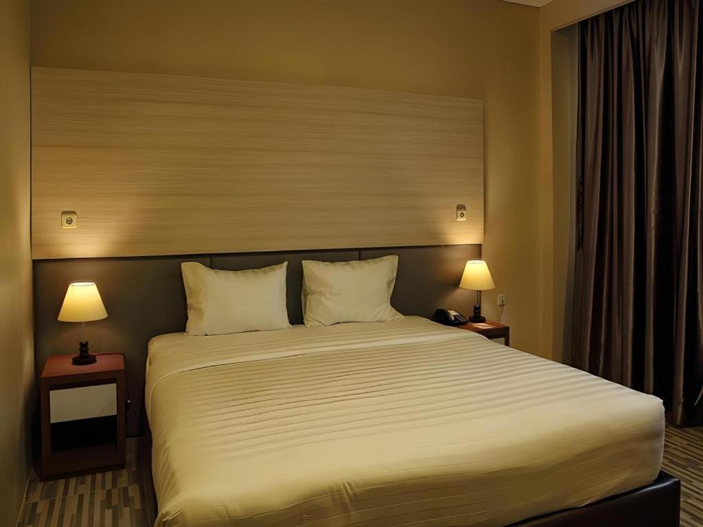 Asoka Luxury Hotel Bandar Lampung Dış mekan fotoğraf