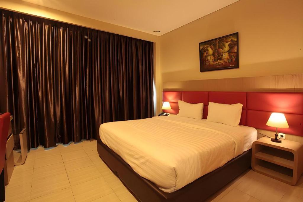 Asoka Luxury Hotel Bandar Lampung Dış mekan fotoğraf