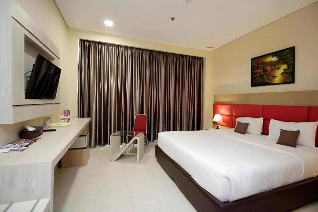 Asoka Luxury Hotel Bandar Lampung Dış mekan fotoğraf